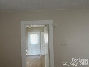 4911 Monroe Rd in Charlotte, NC - Building Photo - Building Photo