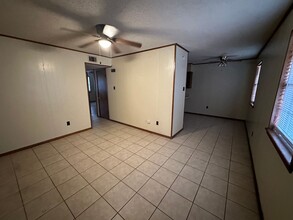 710 E O St in Russellville, AR - Foto de edificio - Building Photo