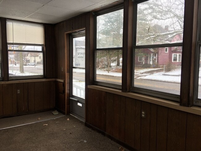 611 Steward Ave in Jackson, MI - Building Photo - Building Photo
