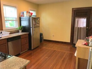 40 Minnesota Ave, Unit 1 in Somerville, MA - Building Photo - Building Photo