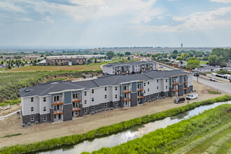 The Residences at Dry Cedar Creek in Montrose, CO - Foto de edificio - Building Photo