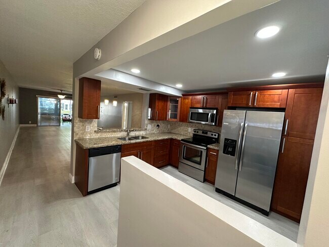 2201 Lucaya Bend in Coconut Creek, FL - Building Photo - Building Photo