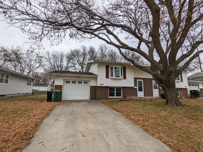 property at 1429 Spartan Ave