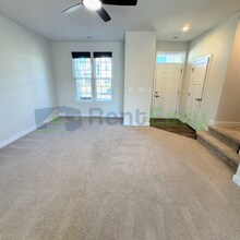 225 Goldenstar Ln in Portsmouth, VA - Building Photo - Building Photo