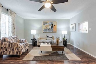 Spice Creek in San Antonio, TX - Building Photo - Building Photo