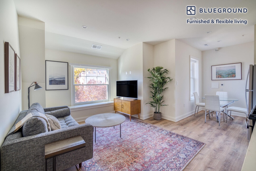 1701 21st St NW in Washington, DC - Building Photo