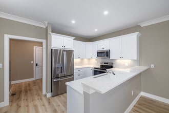 Fieldstone Ridge in Tolland, CT - Building Photo - Interior Photo