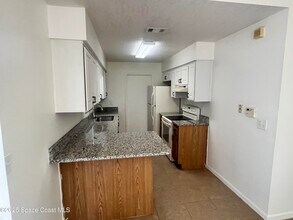 279 Webbwood Ave SW in Palm Bay, FL - Building Photo - Building Photo