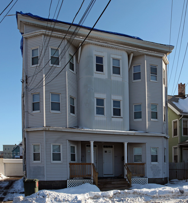 479-481 Grand St in Bridgeport, CT - Building Photo - Building Photo