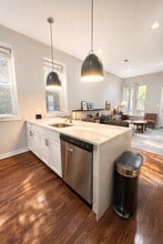 736 N Throop St, Unit SI ID1379065P in Chicago, IL - Building Photo - Building Photo