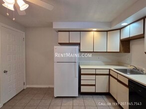 20 Tall Pines Dr in Lewiston, ME - Foto de edificio - Building Photo