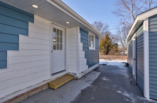 2118-2118 Avalon Cir in Bay City, MI - Foto de edificio - Building Photo