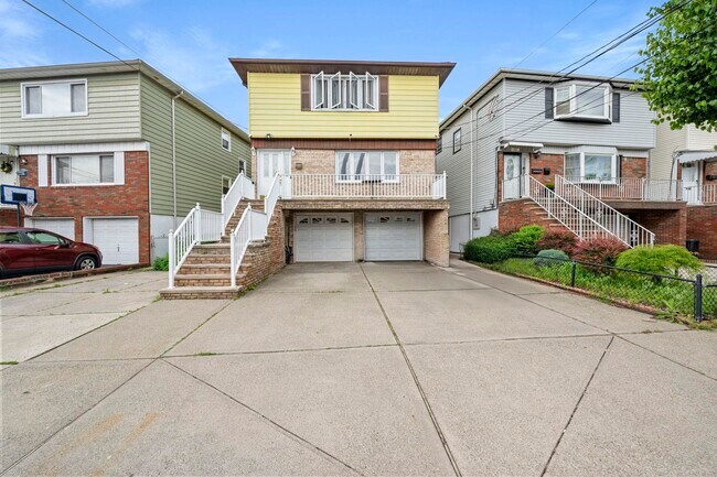 property at 51 Isabella Ave