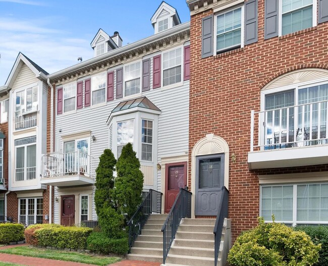 property at 19 Walnut St