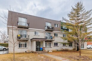 1910 Albert-Murphy Av in Laval, QC - Building Photo