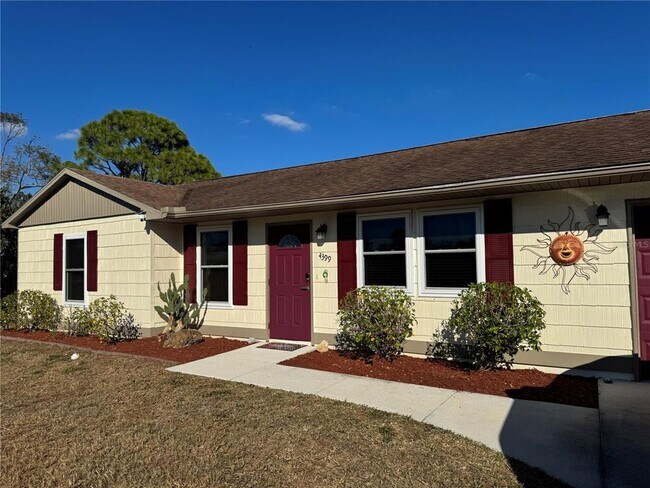 4399 Mundella Cir in Port Charlotte, FL - Building Photo - Building Photo