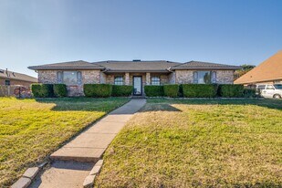 4610 Candlestick Dr in Garland, TX - Building Photo
