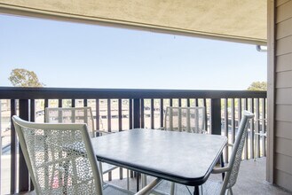 950 E Hillsdale Blvd in Foster City, CA - Building Photo - Building Photo