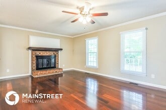 501 Hunters Ridge Dr in Fuquay Varina, NC - Building Photo - Building Photo