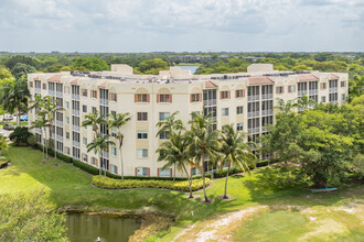 Royal Point at Palm Aire in Pompano Beach, FL - Building Photo - Building Photo