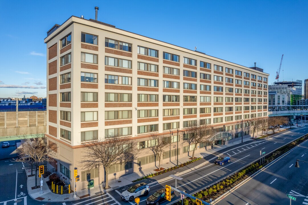 Glass Factory Condominiums in Cambridge, MA - Foto de edificio