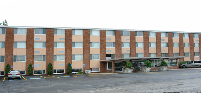 Heritage Apartments in Erie, PA - Building Photo - Building Photo