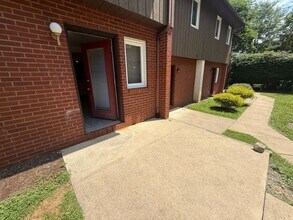 709 W College Ave in State College, PA - Building Photo - Building Photo