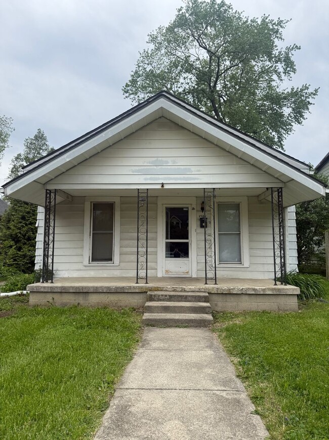 1721 S Elm St in Muncie, IN - Building Photo - Building Photo