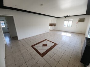 932 Carob Way in Montebello, CA - Building Photo - Building Photo