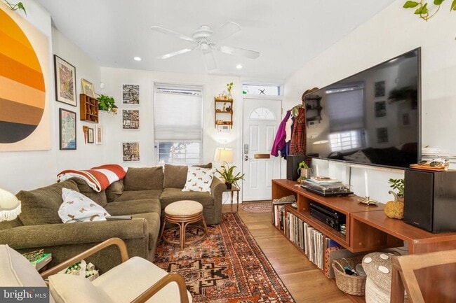 property at 128 W Thompson St