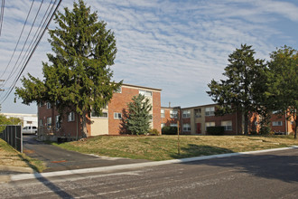 Century Gardens Apartments in St. Louis, MO - Foto de edificio - Building Photo