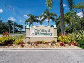 5347 Whitten Dr in Naples, FL - Foto de edificio - Building Photo