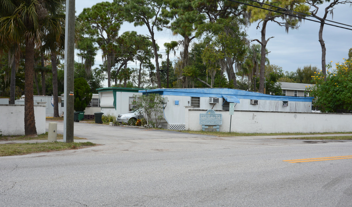 Safety Harbor Park in Safety Harbor, FL - Building Photo