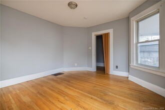 26 Pleasant St in Bridgeport, CT - Building Photo - Building Photo