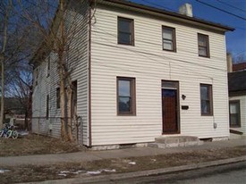 125 Old Main St Apartments