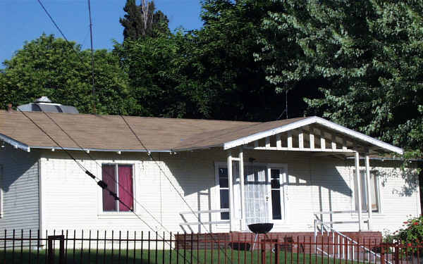 1056 W 2nd St in San Bernardino, CA - Building Photo