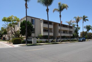 Villa Corona in Coronado, CA - Building Photo - Building Photo