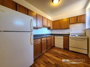 630.5 W Cornelia Ave in Chicago, IL - Building Photo - Building Photo