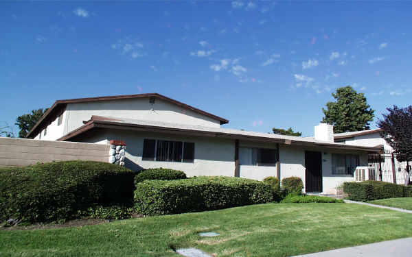 4554 Bandera St in Montclair, CA - Building Photo - Building Photo