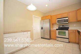 2420 Laurentina Ln in Cape Coral, FL - Building Photo - Building Photo