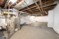 527 E 27th St photo'