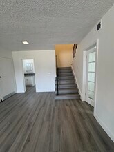 1000 E Brett St, Unit 01 in Inglewood, CA - Building Photo - Building Photo