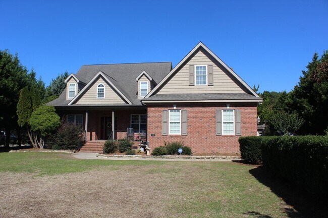 1928 Cooper Fields Dr in Nashville, NC - Building Photo - Building Photo