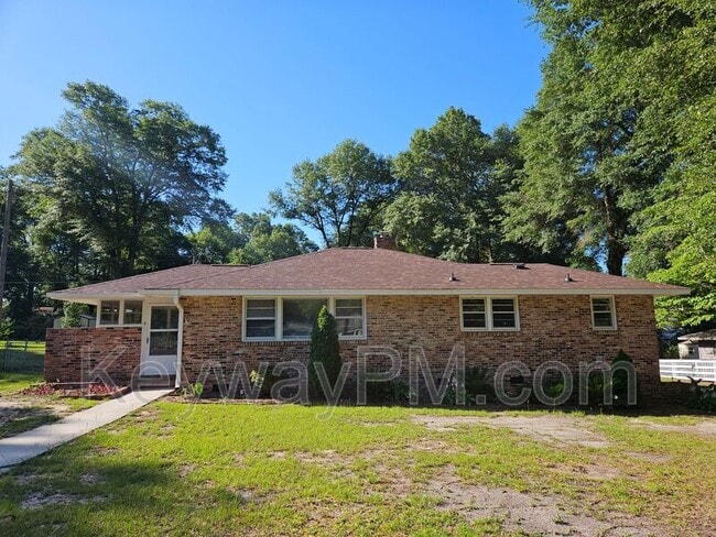 property at 13 Erskine Ln