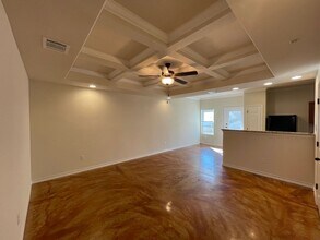 6411 Melanzane Ave in San Antonio, TX - Building Photo - Building Photo
