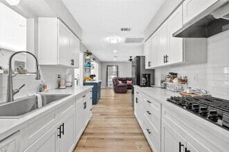 7019 Lugary Dr in Houston, TX - Building Photo - Building Photo