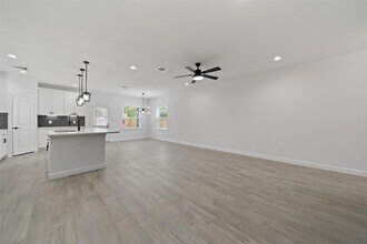 1071 St Clair St in Houston, TX - Building Photo - Building Photo