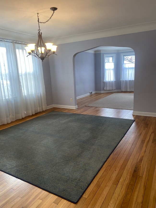 711 N 11th Ave, Unit 1 in Melrose Park, IL - Building Photo - Building Photo