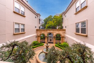 1658 Camden Ave, Unit 203 in Los Angeles, CA - Building Photo