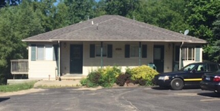 16728 Eunice St in East Lansing, MI - Building Photo - Building Photo
